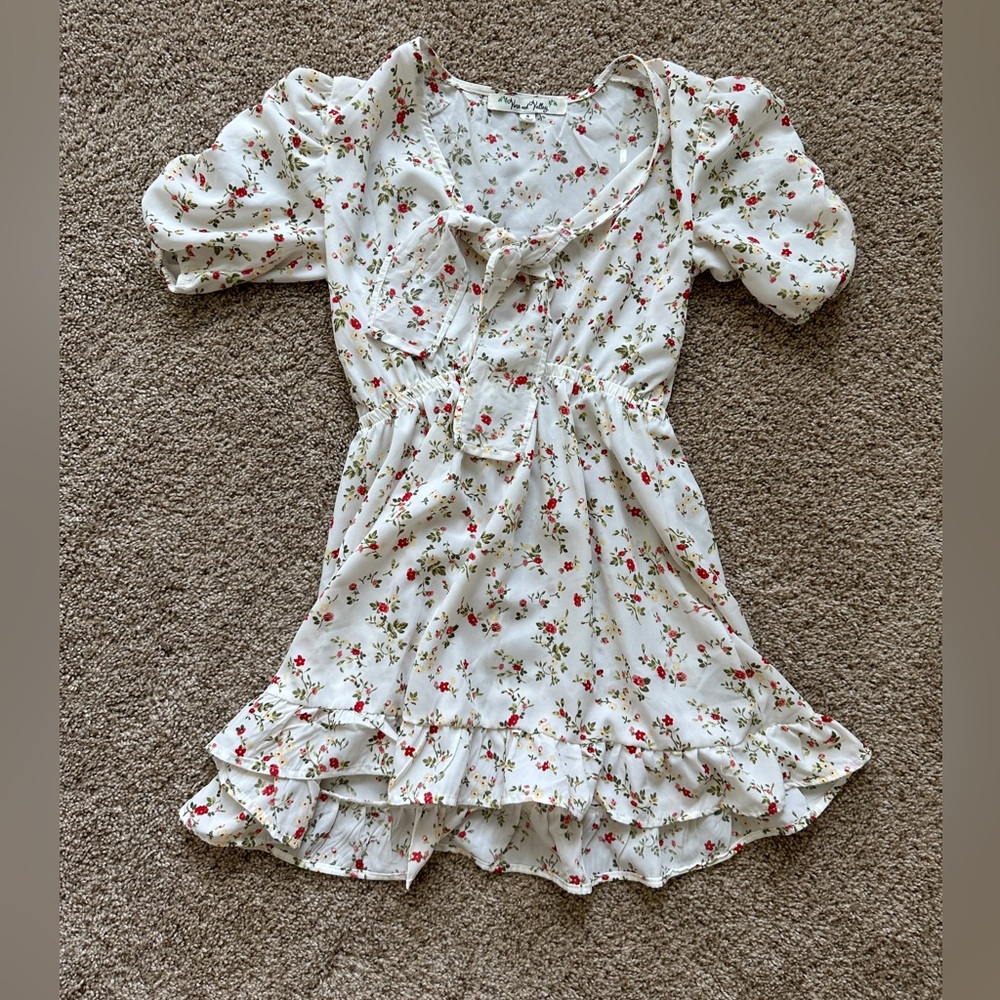 Small floral dress💛